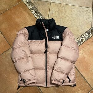 North face 700 nuptse